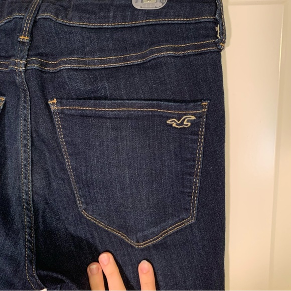 Hollister junior size 7s, waist 28, leg 26 dark wash high-rise jean legging - Picture 5 of 9